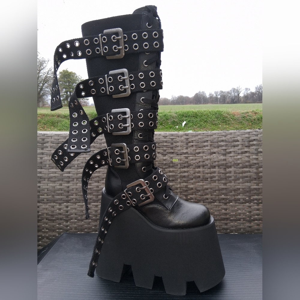 WIDOW® Desolate Destination Knee-High Platform Boots - Picture 3 of 5